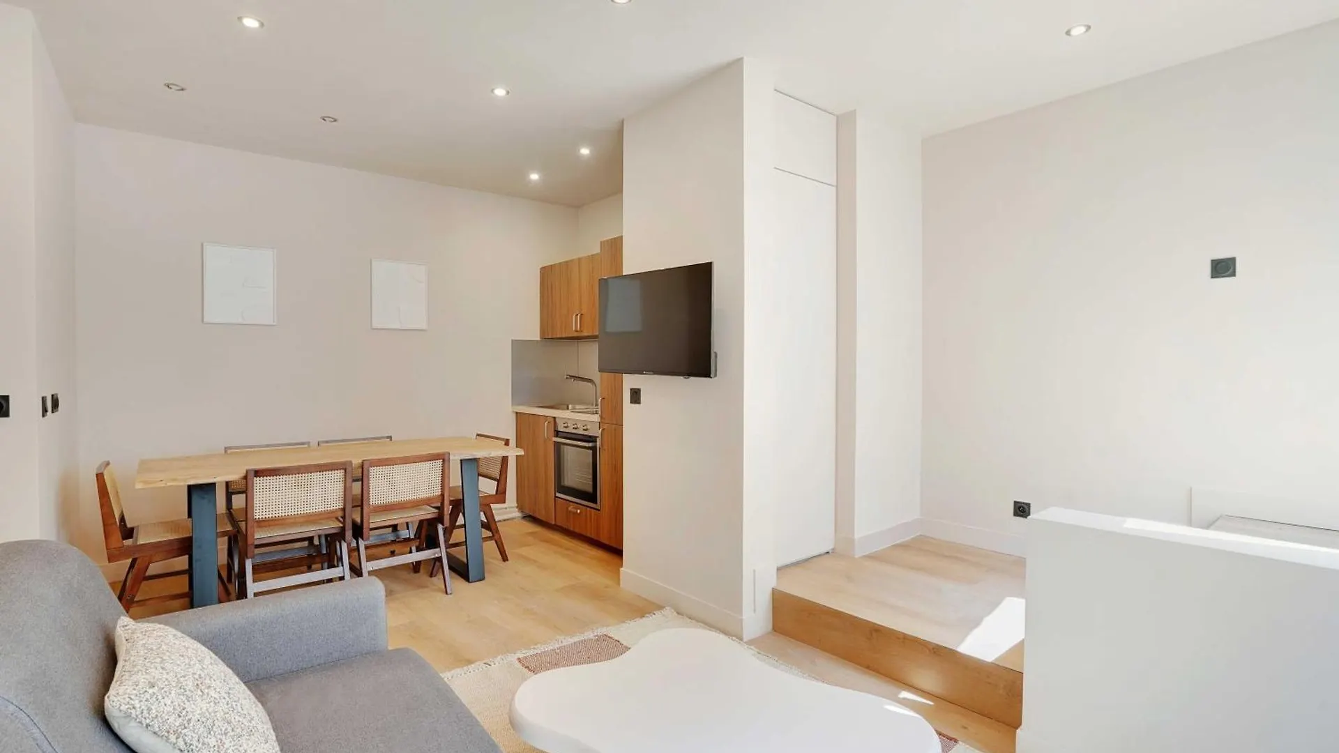 Refurbished - 2bd-8p - Place D'italie *