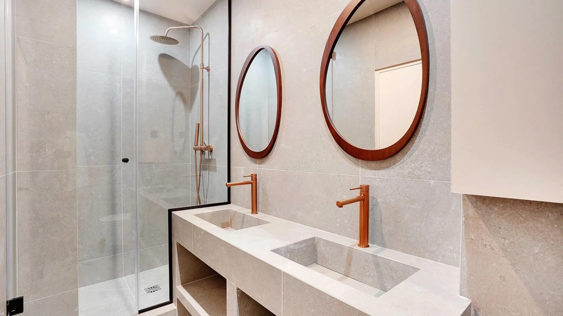 Refurbished - 2bd-8p - Place D'italie Apartment *